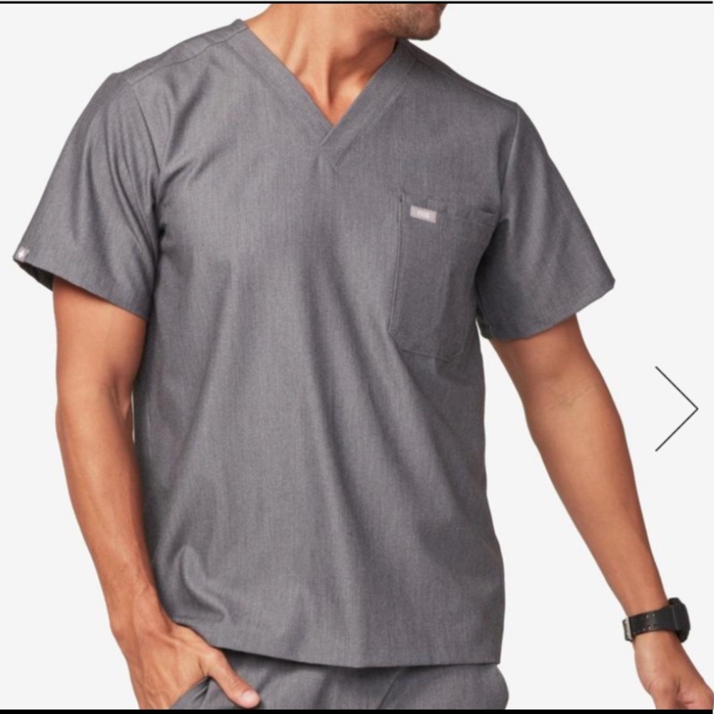 FIGS Mens Leon Scrub Top (small, graphite grey)